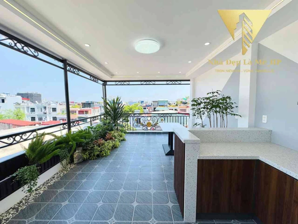 Bán nhà phố 4 tầng 50m² full nội thất, sân BBQ, hơn 5 tỷ, Quận 1 - Ảnh thu nhỏ 2