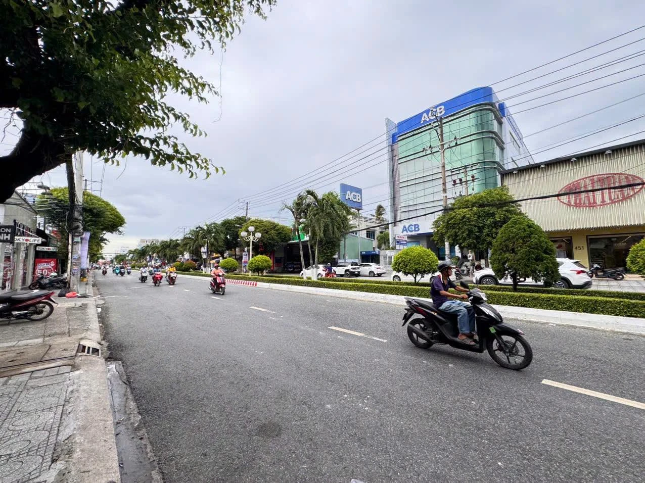 Bán nhà mặt tiền Nguyễn Trung Trực, Rạch Giá, An Giang, 72m2 - Ảnh 1
