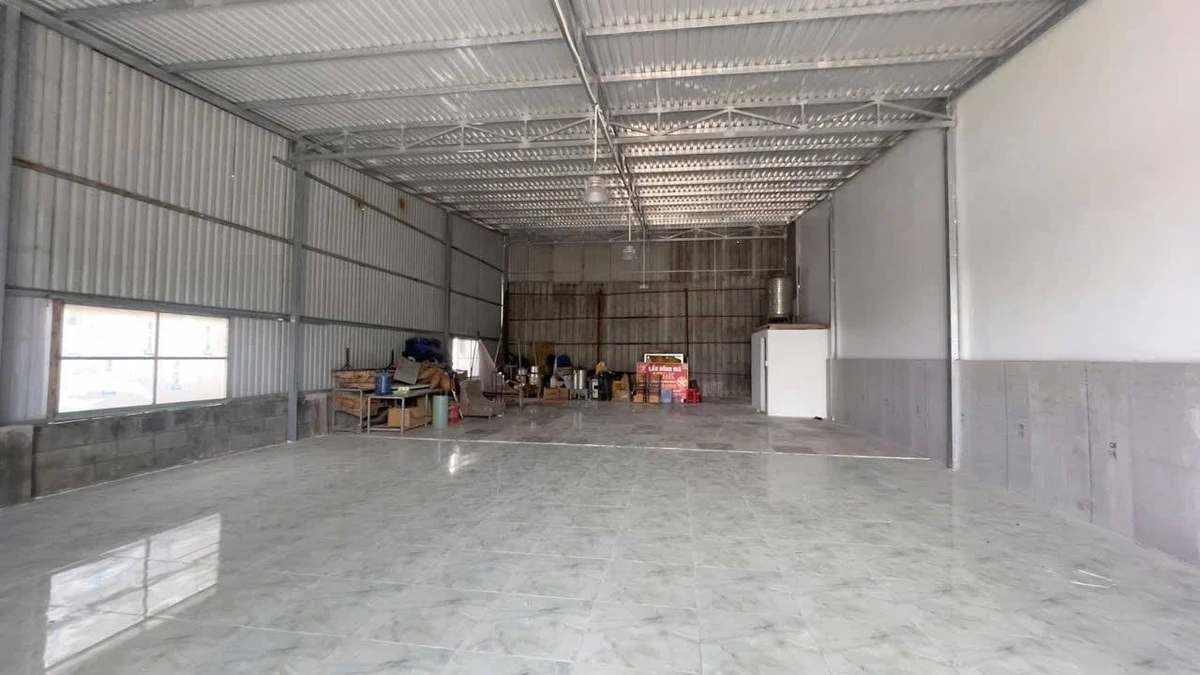 Bán kho 220m² Đường Song Hành, Hóc Môn - 7.3 tỷ - Ảnh thu nhỏ 2
