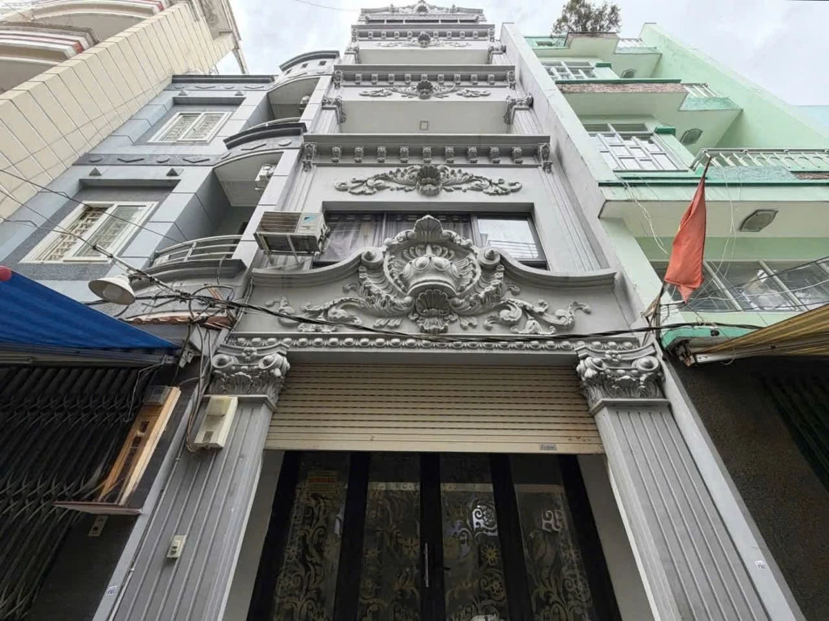 Bán nhà hẻm xe tải 71.4m² Quận 10, 20 tỷ - Ảnh 1