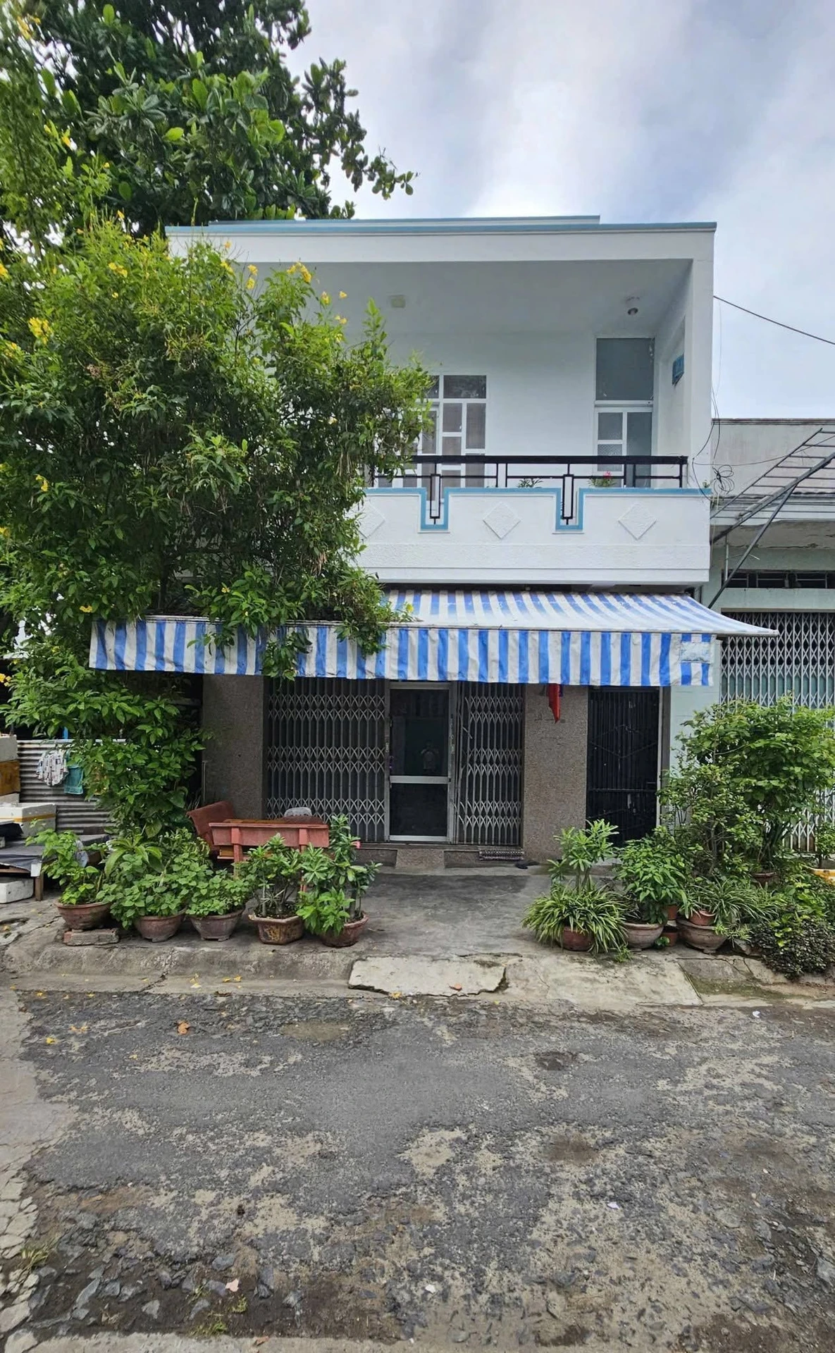 Bán nhà 2 tầng 2 mặt tiền 90m² gần biển Hòn Rớ 4,5 tỷ - Ảnh 1