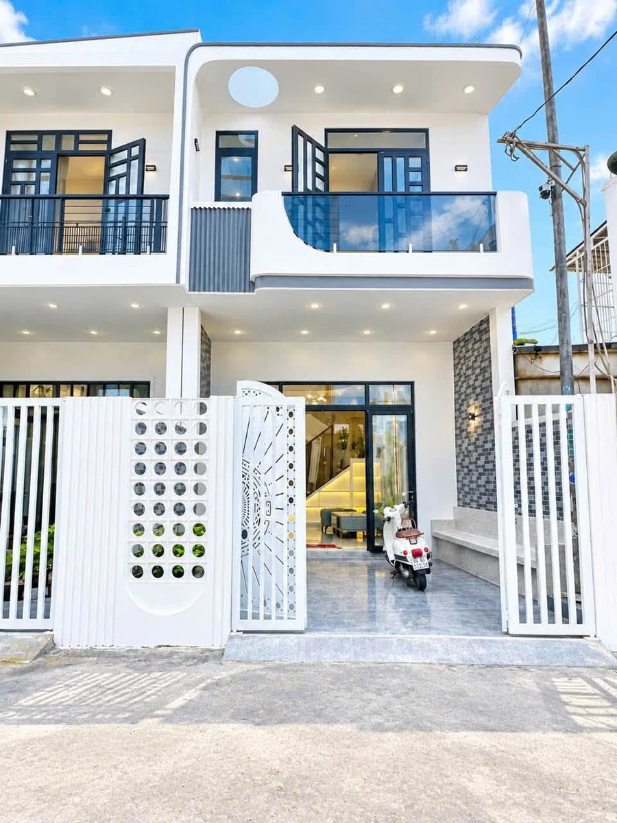 Bán nhà mặt tiền Sương Nguyệt Anh, Rạch Giá 88m², 4PN - 2.96 tỷ - Ảnh 1