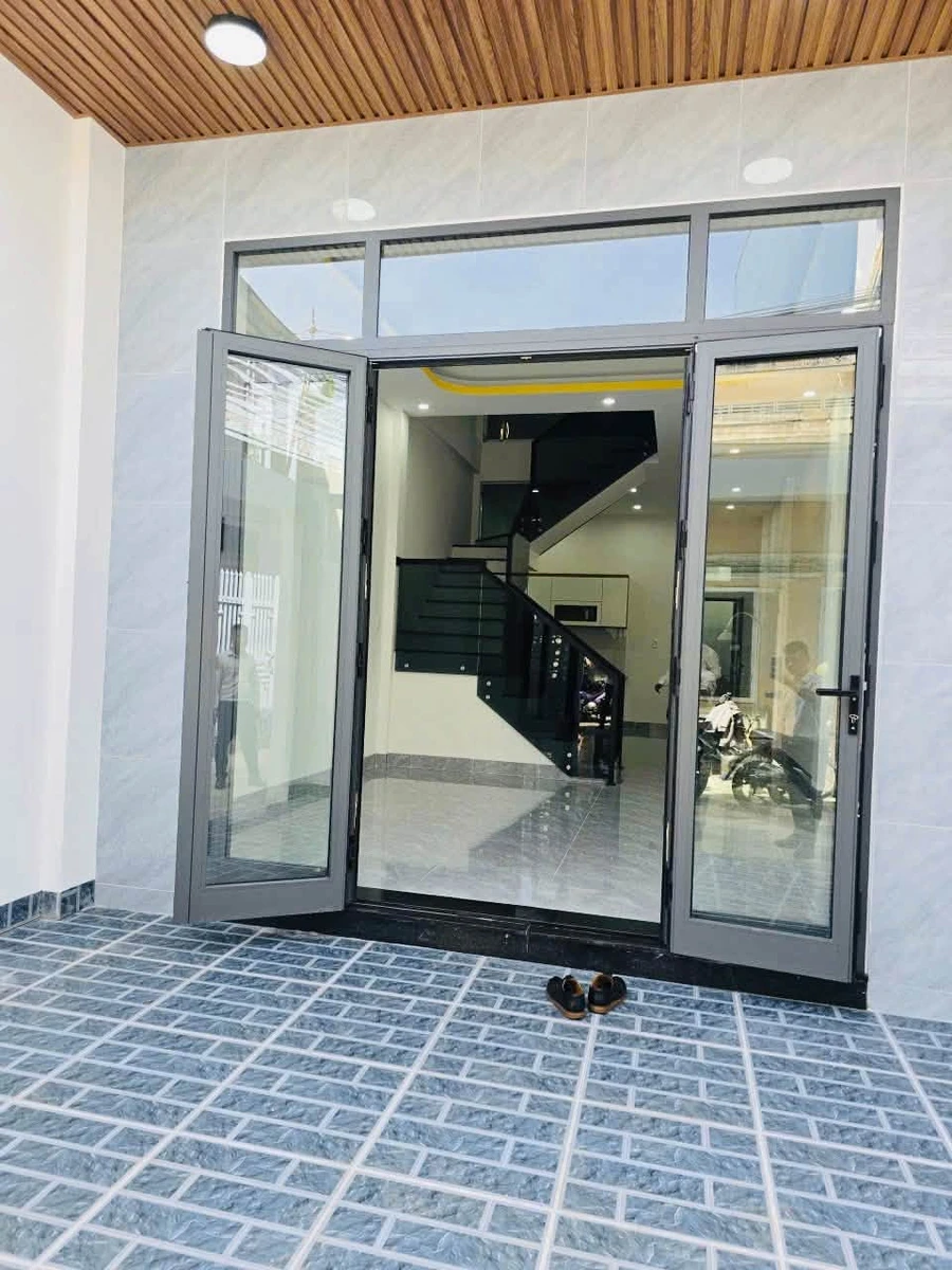 Bán nhà 2 tầng hẻm ô tô đường Nguyễn Công Phương, sàn 124m2, giá khoảng 1,7 tỷ, Quảng Ngãi - Ảnh thu nhỏ 2