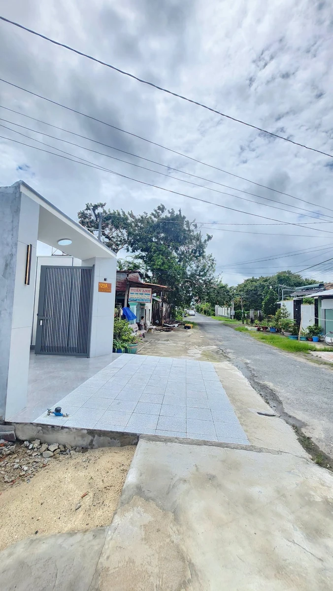 Bán nhà lầu 3PN/3WC 170m² Nguyễn Văn Linh, Thủ Đức - Ảnh thu nhỏ 3