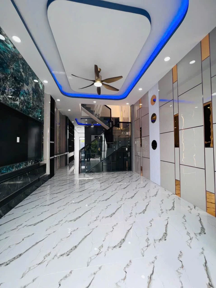 Bán nhà 1 trệt 1 lầu 4PN, 100m2 sau Coopmart Cần Giuộc, Tây Ninh giá 3 tỷ - Ảnh thu nhỏ 3