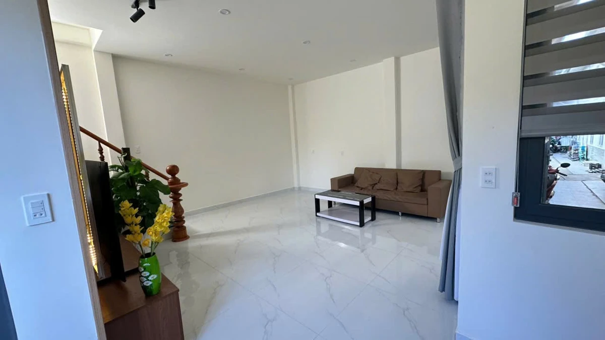 Bán nhà 2 phòng ngủ 43m² La Sơn Đà Lạt 3 tỷ 800 triệu - Ảnh thu nhỏ 2
