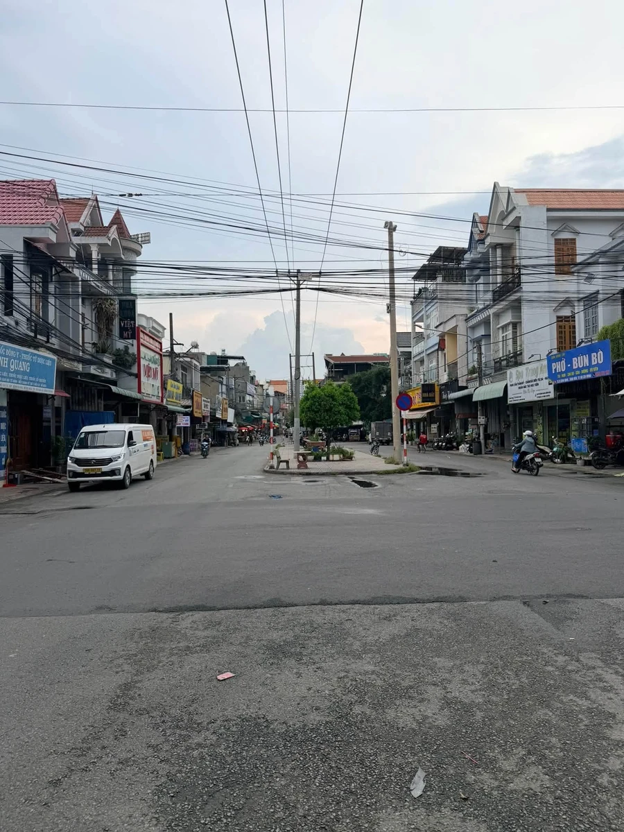 Bán nhà mặt tiền Thuận An 150,8m² 4 phòng ngủ 6,95 tỷ - Ảnh thu nhỏ 2