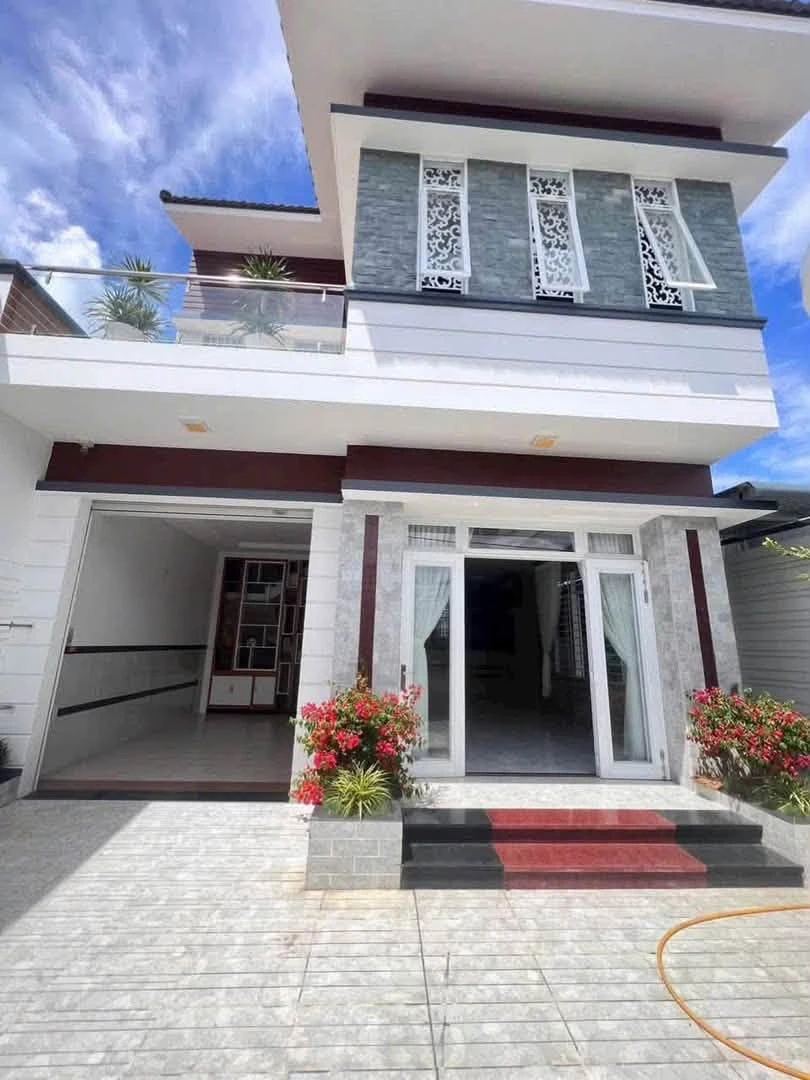 Bán biệt thự hẻm Phước Nguyên Bà Rịa 198.7m² 3PN 5.9 tỷ - Ảnh thu nhỏ 2