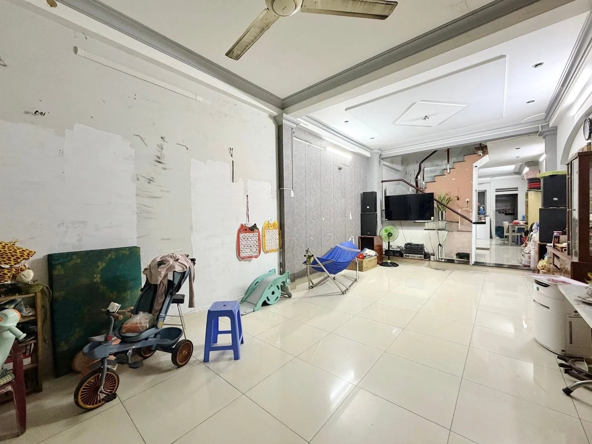 Bán nhà phố 90m2, 3 phòng ngủ gần Bùi Đình Tuỷ - Ảnh thu nhỏ 4