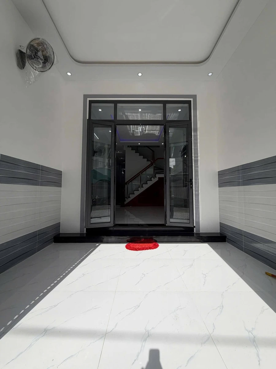 Bán nhà mặt tiền Nguyễn Văn Tố Rạch Giá 91.4m² 3 tỷ 450 triệu - Ảnh thu nhỏ 2