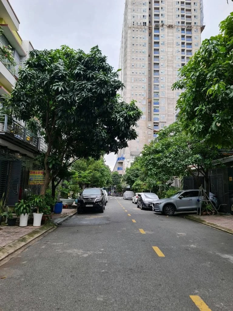 Bán nhà 4 phòng ngủ 62m2 Dĩ An, Bình Dương - Ảnh 1