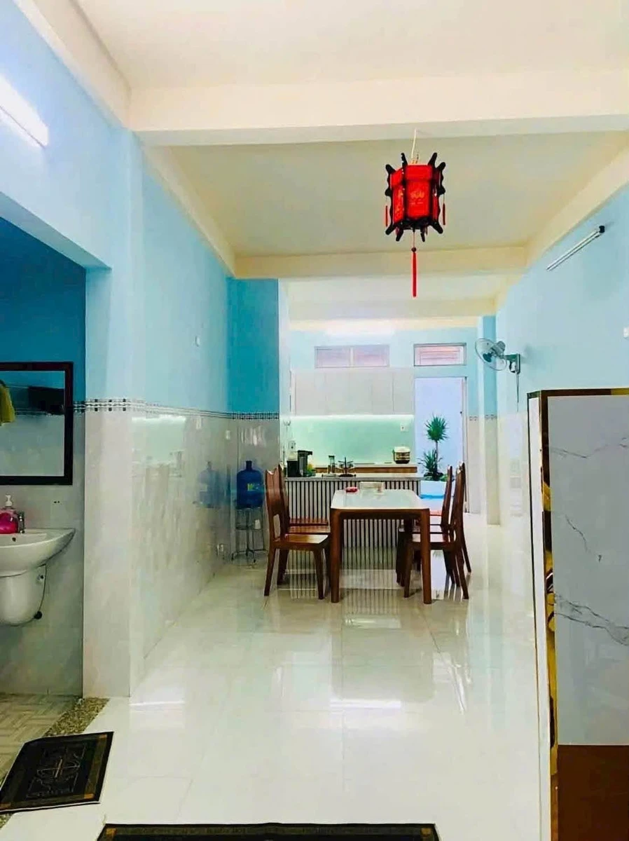 Bán nhà mặt tiền 100m2 4 phòng Hai Bà Trưng Quy Nhơn 7,5 tỷ - Ảnh thu nhỏ 5