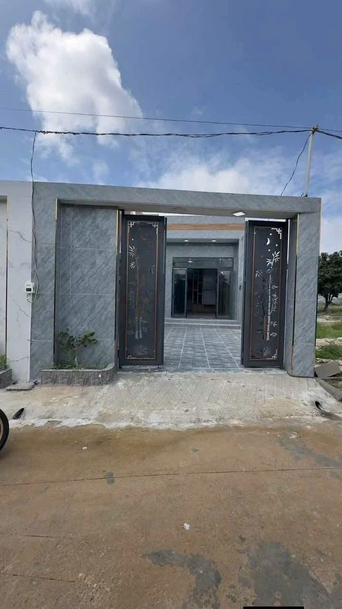 Bán nhà 150m² 2 phòng ngủ sân vườn rộng, giá 1,35 tỷ tại Long Mỹ, xã Phước Hải - Ảnh thu nhỏ 2
