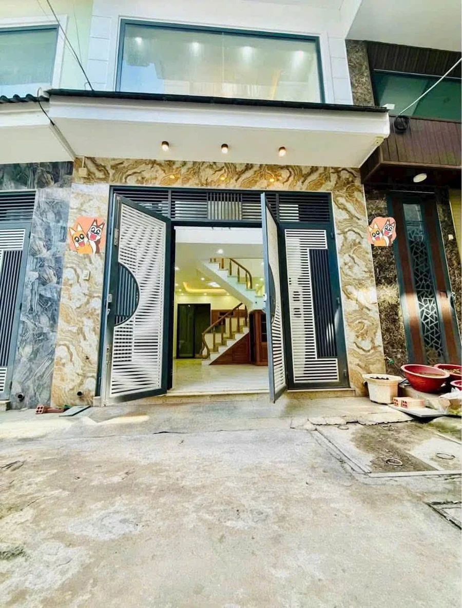 Bán nhà 1 trệt 3 lầu 40m2 hẻm đường Nguyễn Bỉnh Khiêm, Vũng Tàu giá 5,7 tỷ - Ảnh thu nhỏ 2