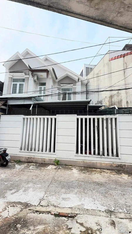 Bán nhà 2 mê 135,9m² hướng Nam Quảng Ngãi