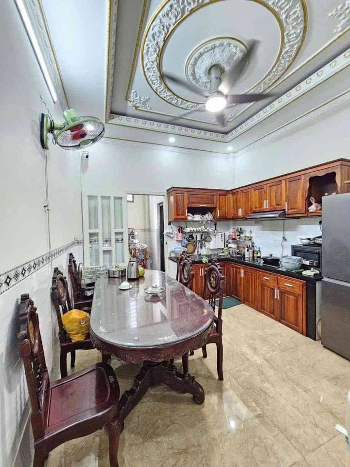 Bán mặt bằng kinh doanh 117m2 Lý Thường Kiệt Dĩ An, 6.4 tỷ