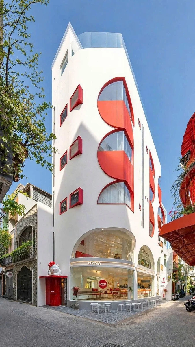 Bán shophouse góc 2 mặt Trần Hưng Đạo Quận 1, 67.8m2 - Ảnh 1