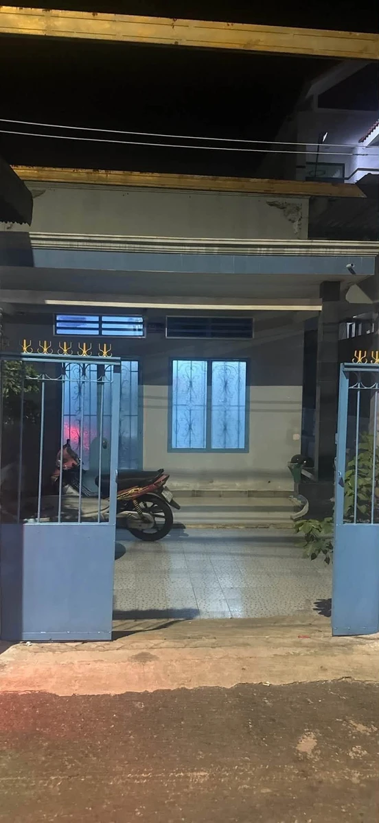 Bán gấp nhà 186m² Xã Long Hải, Nhà Bè 2 tỷ - Ảnh 1
