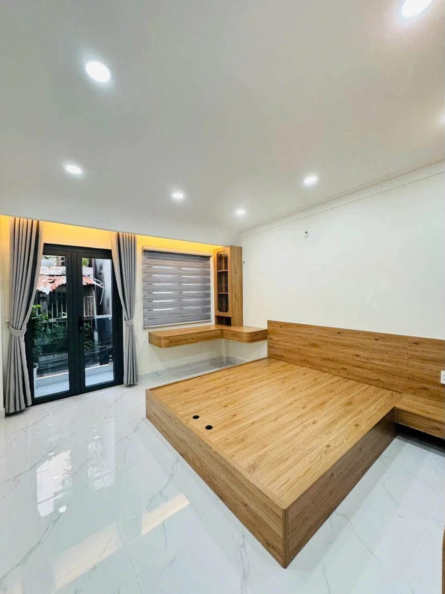 Bán nhà hẻm Phạm Đình Hổ Quận 6, 4x14m, 1 trệt 1 lầu, 4PN, giá 5,95 tỷ - Ảnh thu nhỏ 3