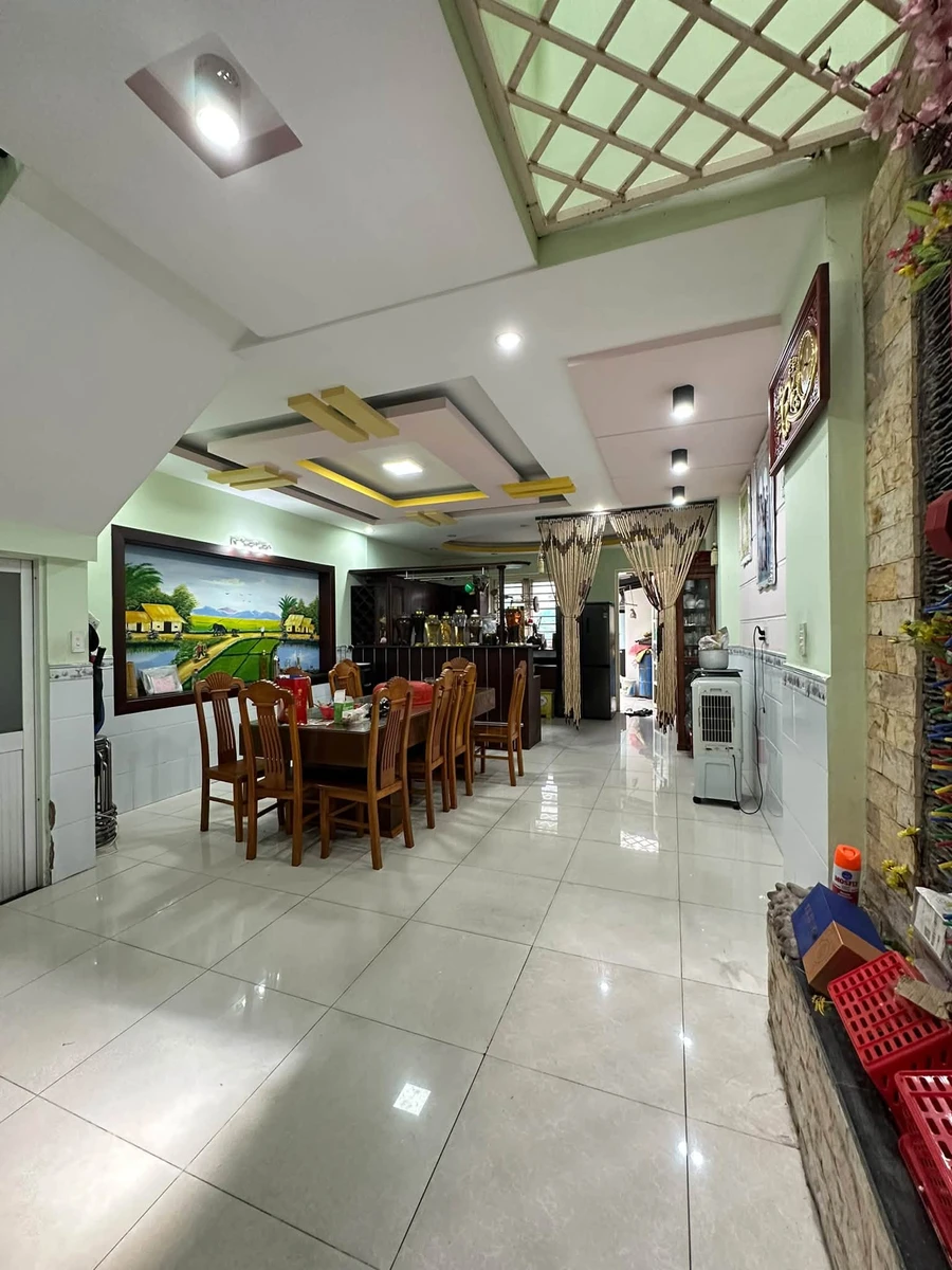 Bán nhà 3 tầng mặt tiền 160m² Dĩ An - Ảnh thu nhỏ 3