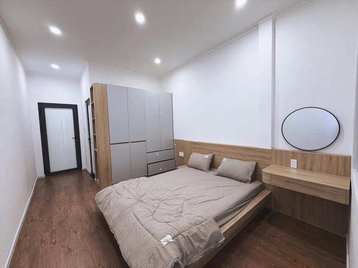Bán nhà hẻm 145 Nguyễn Lương Bằng, 132m², 3PN, 1,8 tỷ - Ảnh thu nhỏ 4
