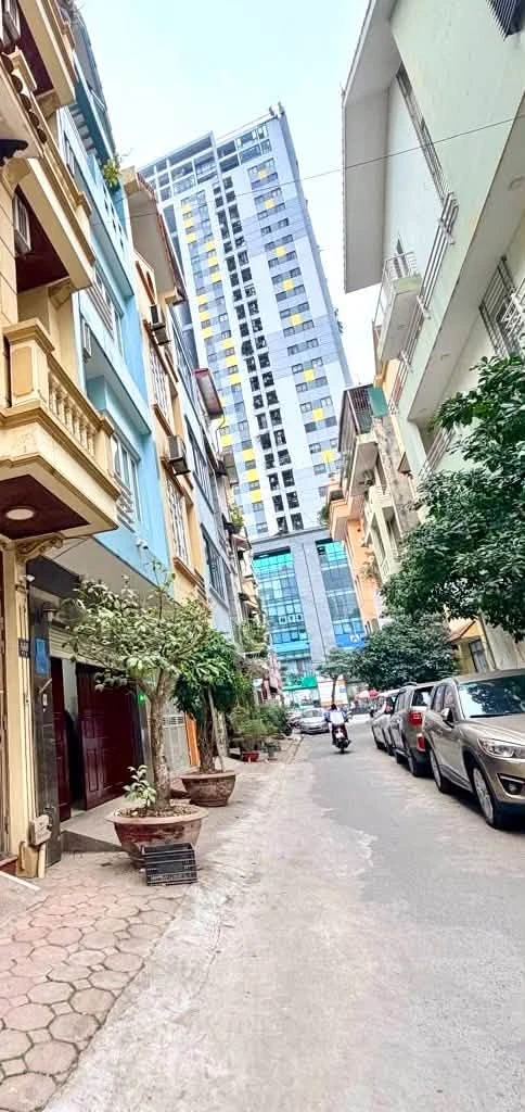 Bán nhà phố Văn Quán 70m², 5 tầng, gara riêng - Ảnh 1