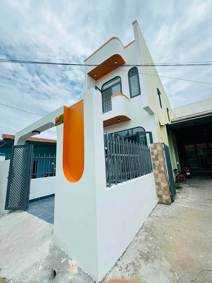 Bán nhà 2 tầng 97,8m2 gần chợ, Quận 12 - Ảnh thu nhỏ 2