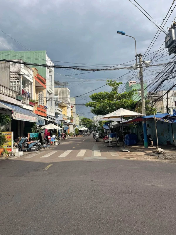 Bán nhà 45m2, 3 phòng ngủ, gần chợ Đầm, Quy Nhơn, 2.2 tỷ