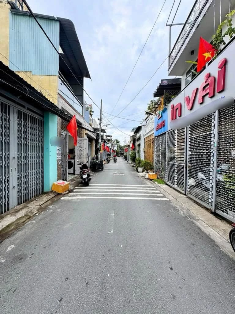 Bán nhà 2 tầng mặt tiền Lê Văn Quới 64m2, 4 tỷ - Ảnh 1