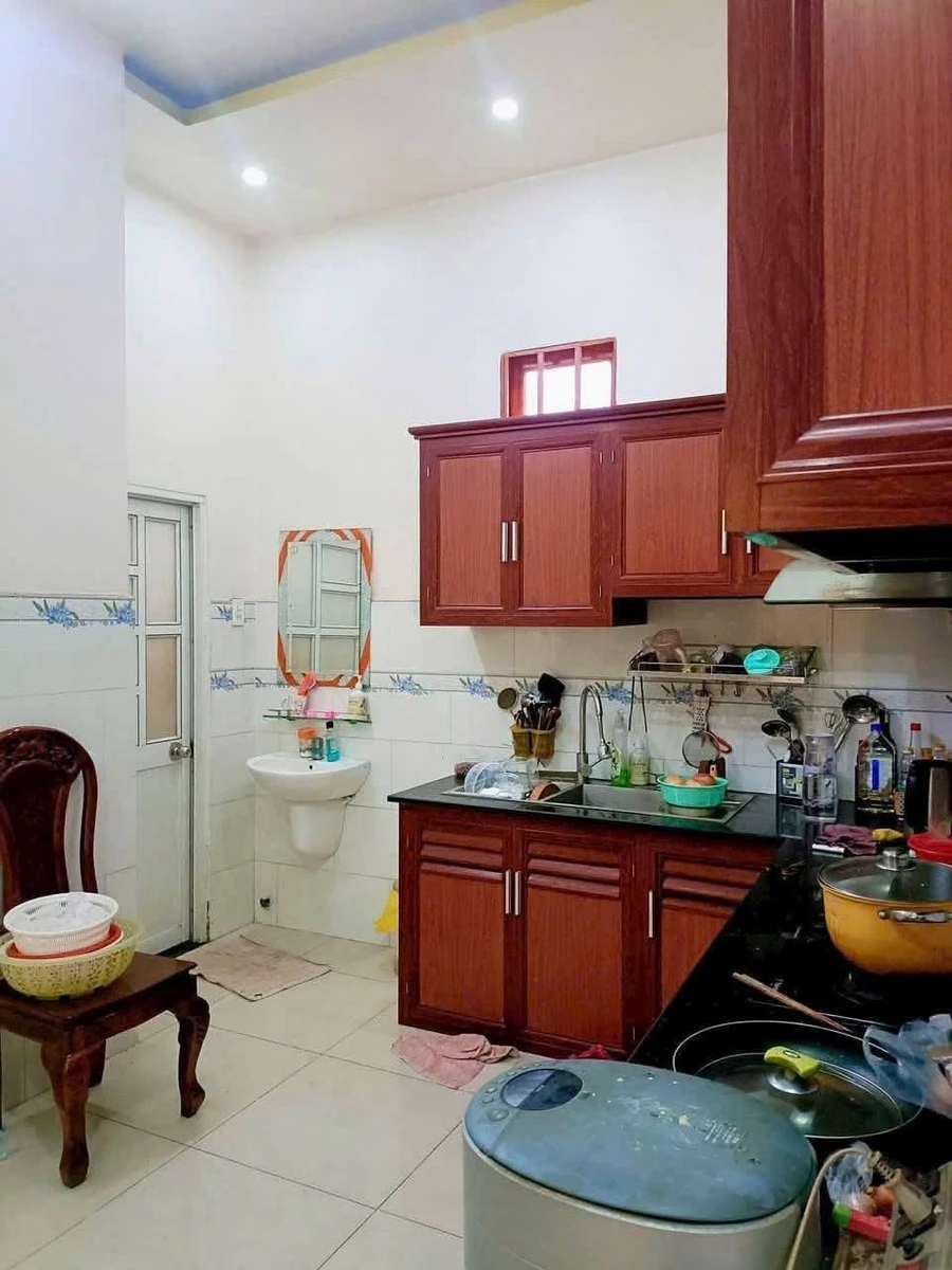 Bán biệt thự sân vườn 350m2 gần chợ Dĩ An, giá 9,9 tỷ - Ảnh thu nhỏ 5