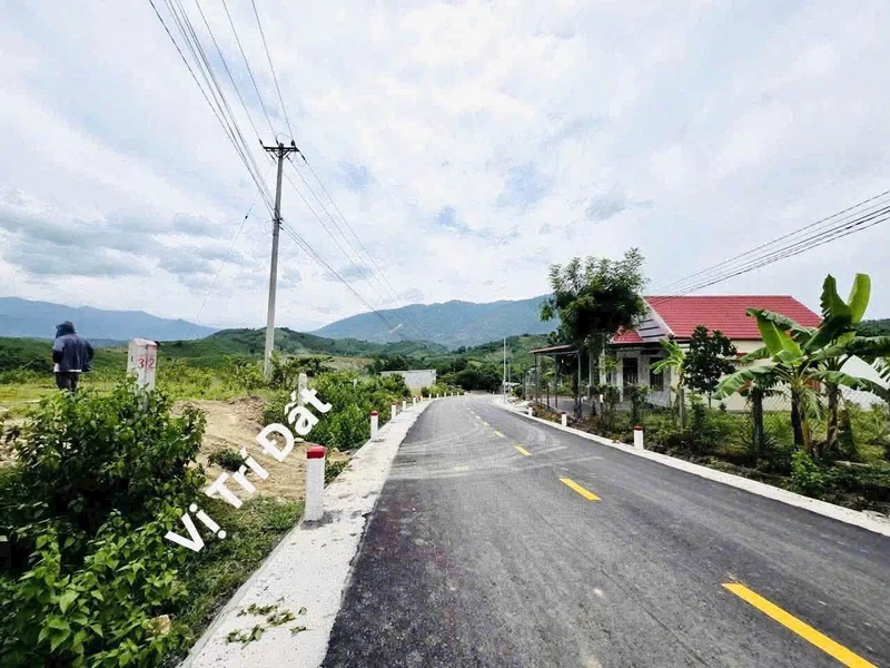 Bán đất 650m2 thổ cư mặt tiền Tỉnh Lộ 2 - 430 triệu