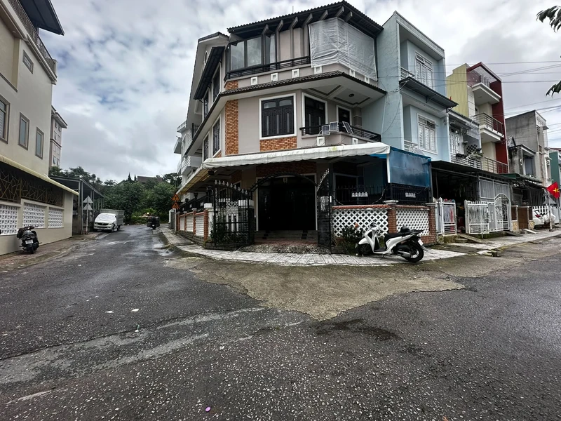 Bán nhà phố mặt tiền Yersin, Đà Lạt, 120m², 11.5 tỷ