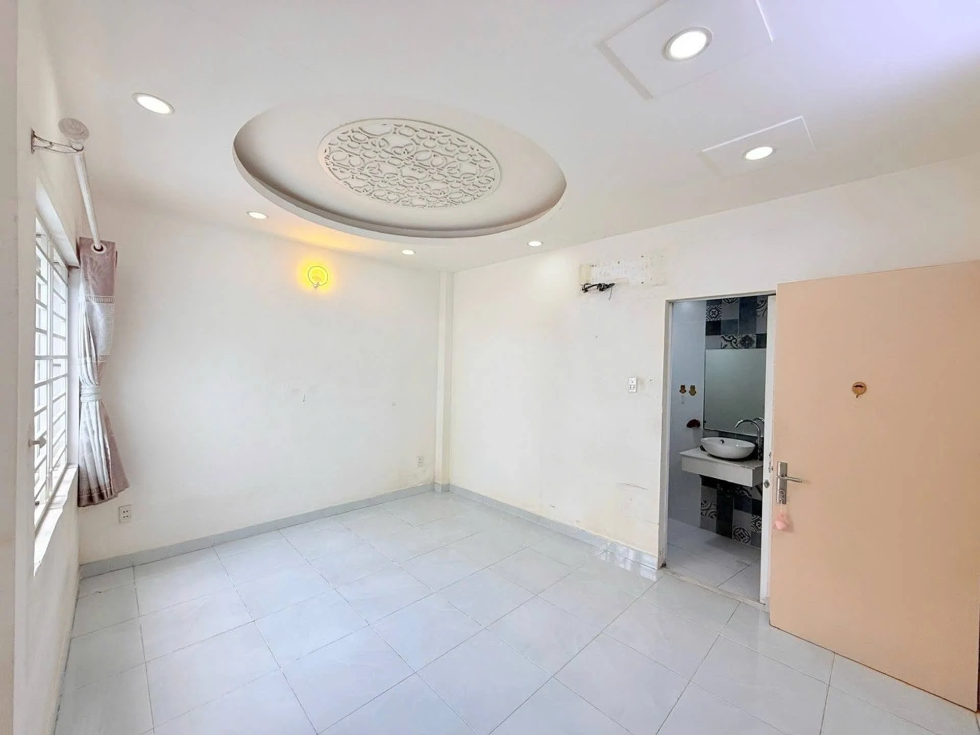 Bán nhà hẻm 5 tầng 30m2 3PN Thích Quảng Đức, Phú Nhuận giá 5,75 tỷ - Ảnh 1