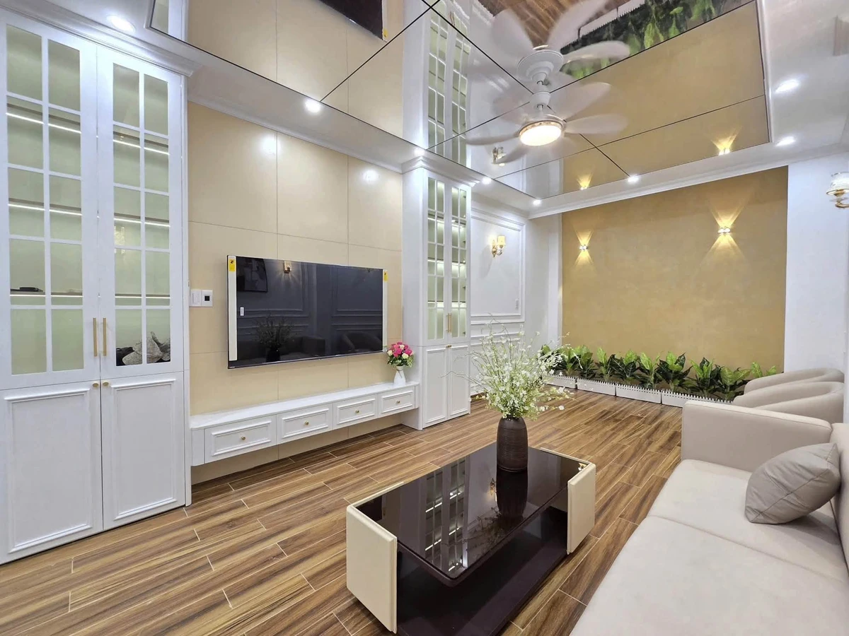 Bán nhà mặt tiền Thái Phiên 4 tầng 66m2, 5 phòng ngủ, thang máy, gần sông Hàn, Đà Nẵng - Ảnh thu nhỏ 2