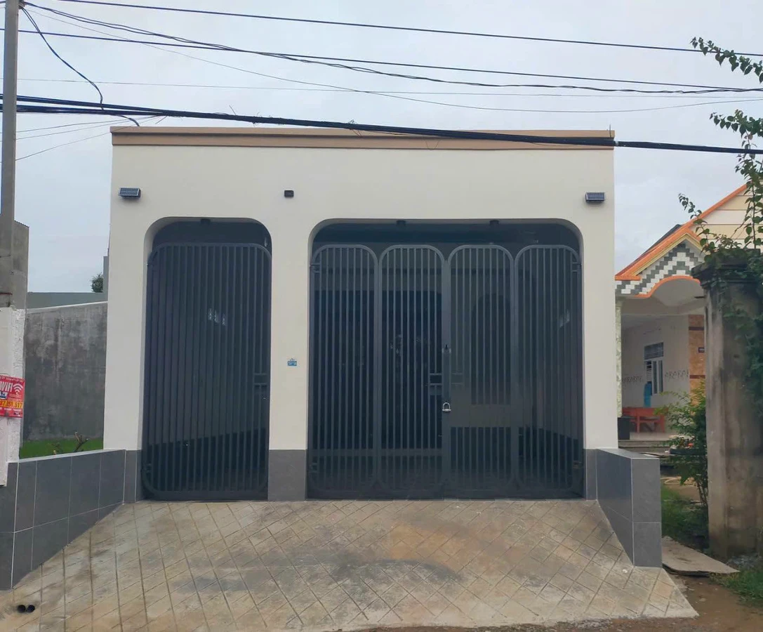 Bán nhà mặt tiền kinh doanh 150m² 3 PN tại Mỹ Hạnh Bắc - Ảnh 1