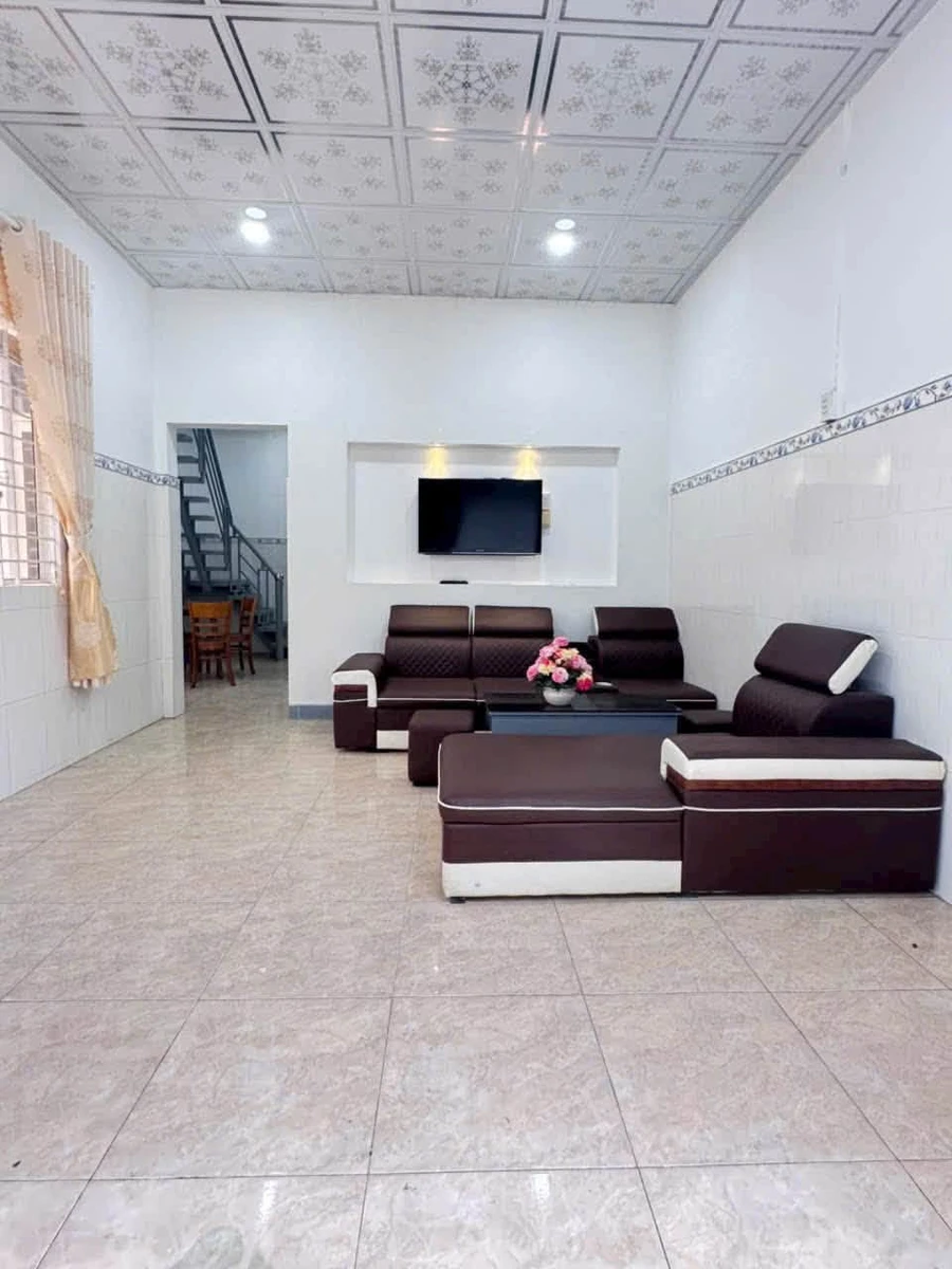 Bán nhà 1 trệt 1 lầu Phú Tân 136m² 3PN 1 tỷ 250 triệu - Ảnh thu nhỏ 2