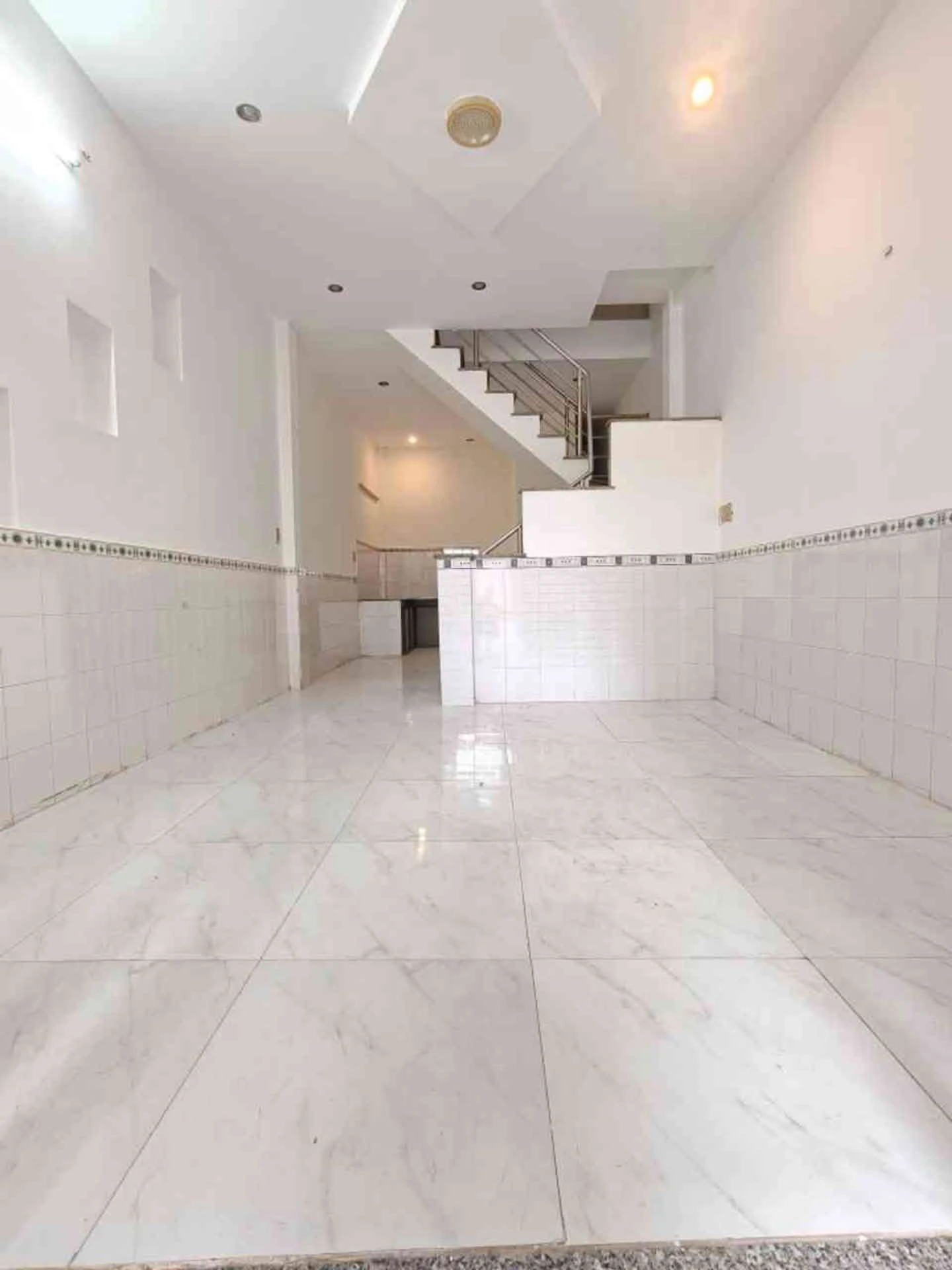 Bán nhà 2 tầng 3,7x11m đường Lê Đức Thọ, Gò Vấp, xe hơi đỗ cửa, giá hơn 4 tỷ - Ảnh 1