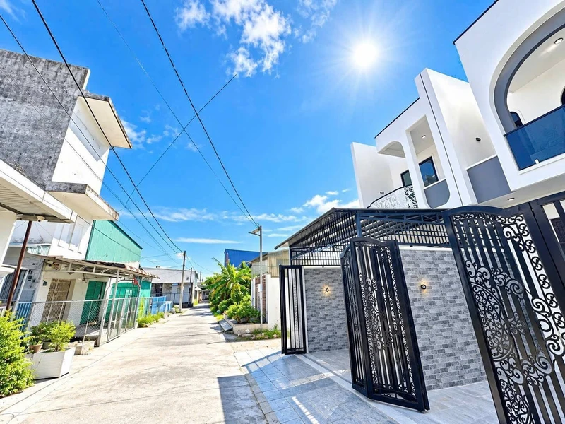 Bán nhà 4 phòng ngủ hẻm ô tô gần đường Liên Hương, Vĩnh Quang, Rạch Giá