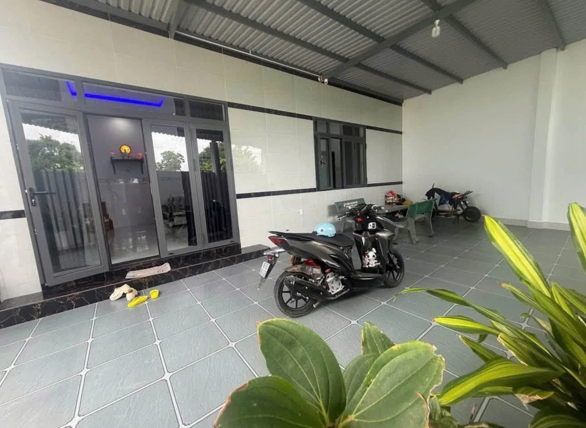 Bán nhà góc 2 mặt tiền 150m² 1,55 tỷ - Ảnh thu nhỏ 3