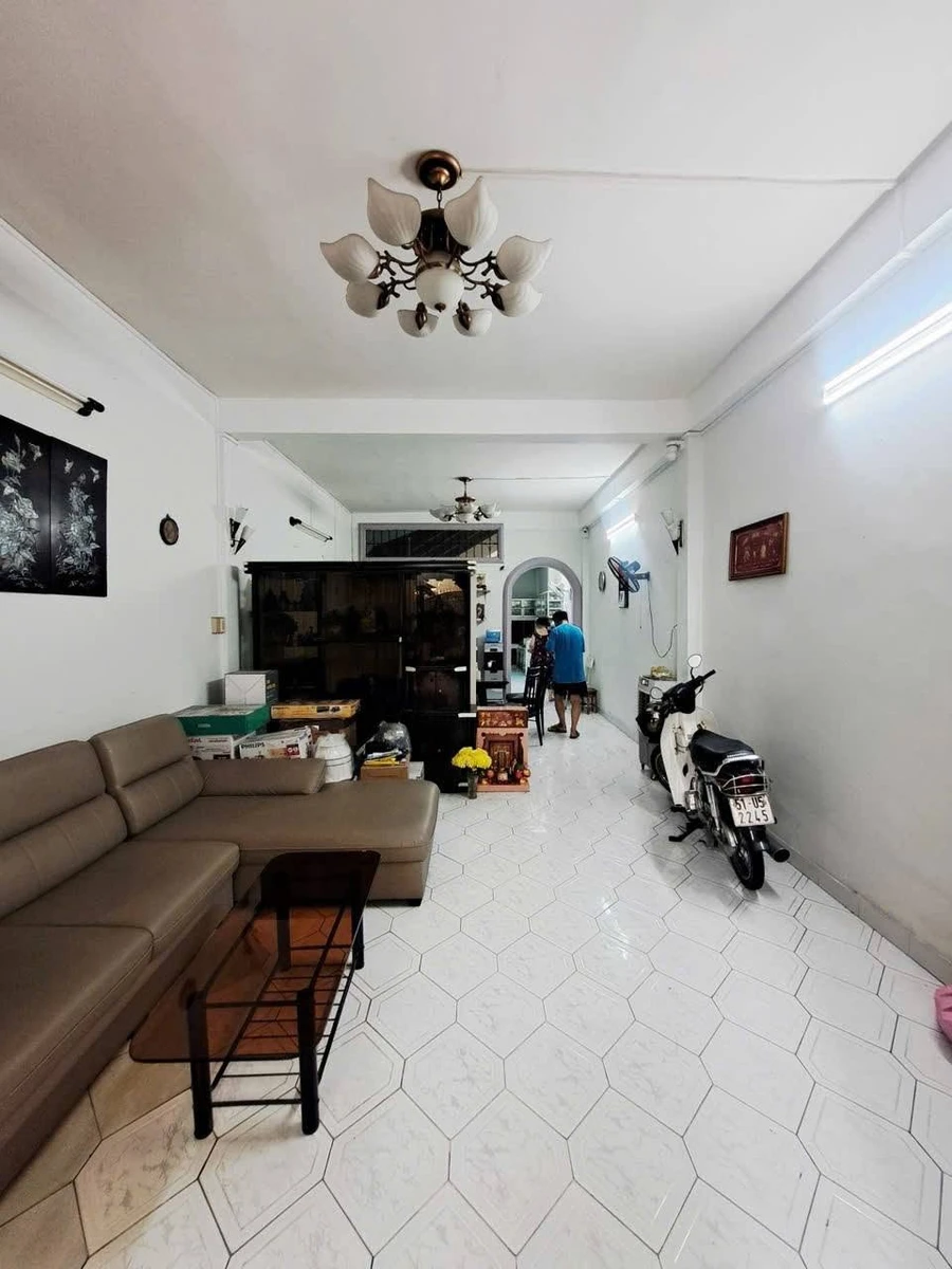 Bán nhà hẻm 451 Lê Đại Hành, 4PN 90m2, 12.6 tỷ - Ảnh thu nhỏ 2