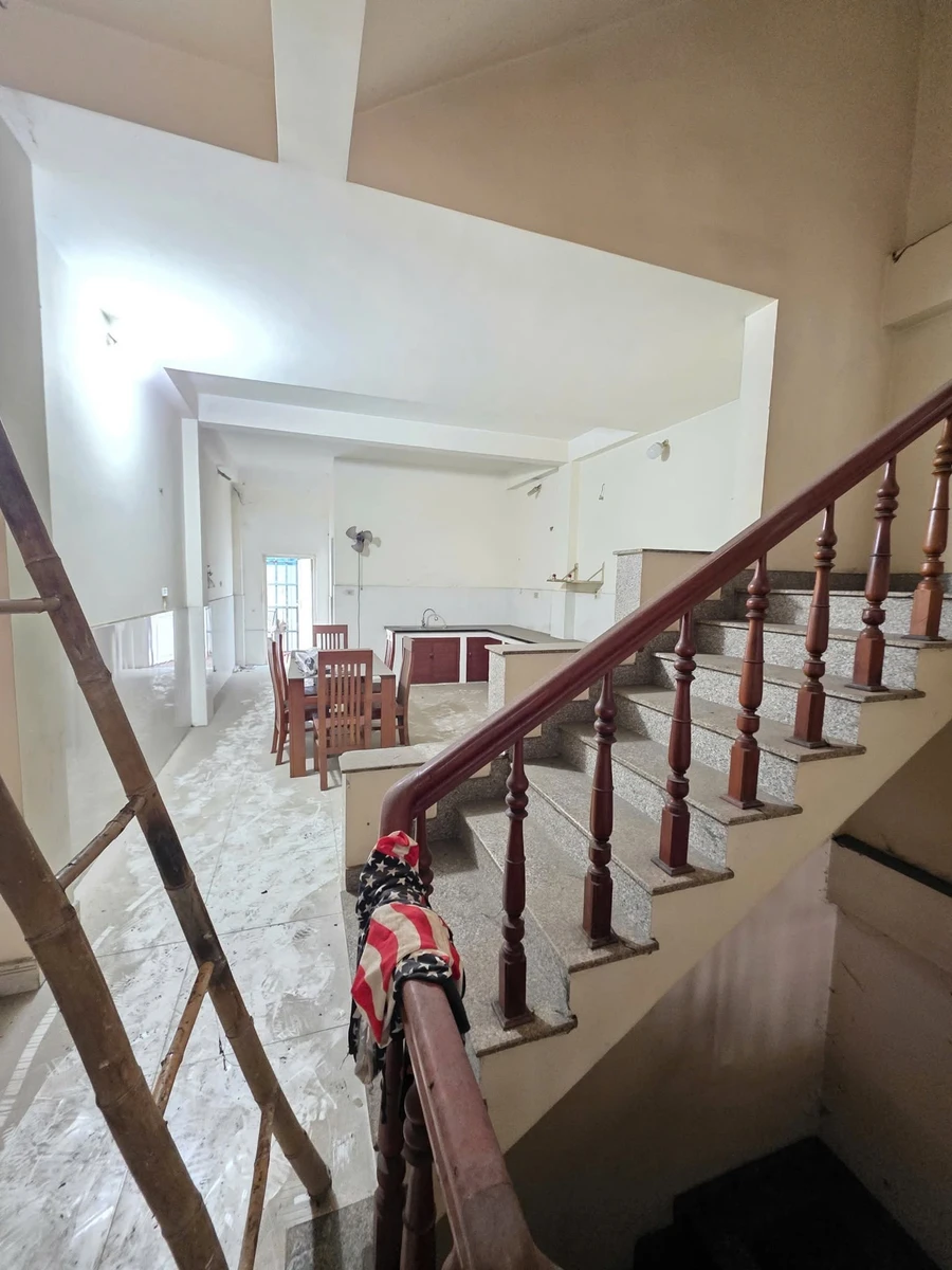 Bán nhà 3 lầu 108m2 mặt tiền GS1, Dĩ An - 14.5 tỷ - Ảnh thu nhỏ 3
