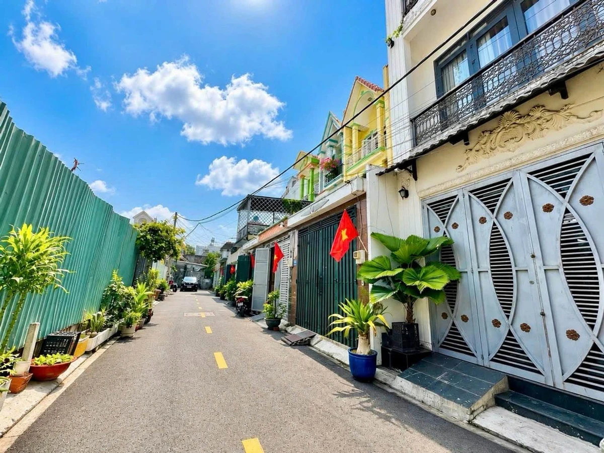 Bán nhà đất 120m² đường Nguyễn Ảnh Thủ, hẻm xe tải tránh, tặng dãy trọ 6 phòng - Ảnh 1