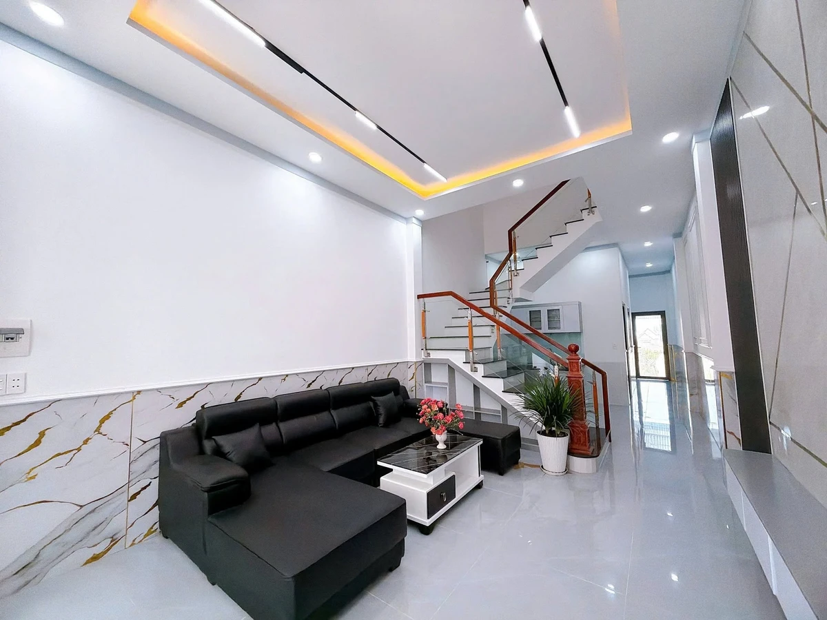 Bán nhà mặt tiền buôn bán 160m² 4 tỷ Thủ Đức - Ảnh thu nhỏ 3