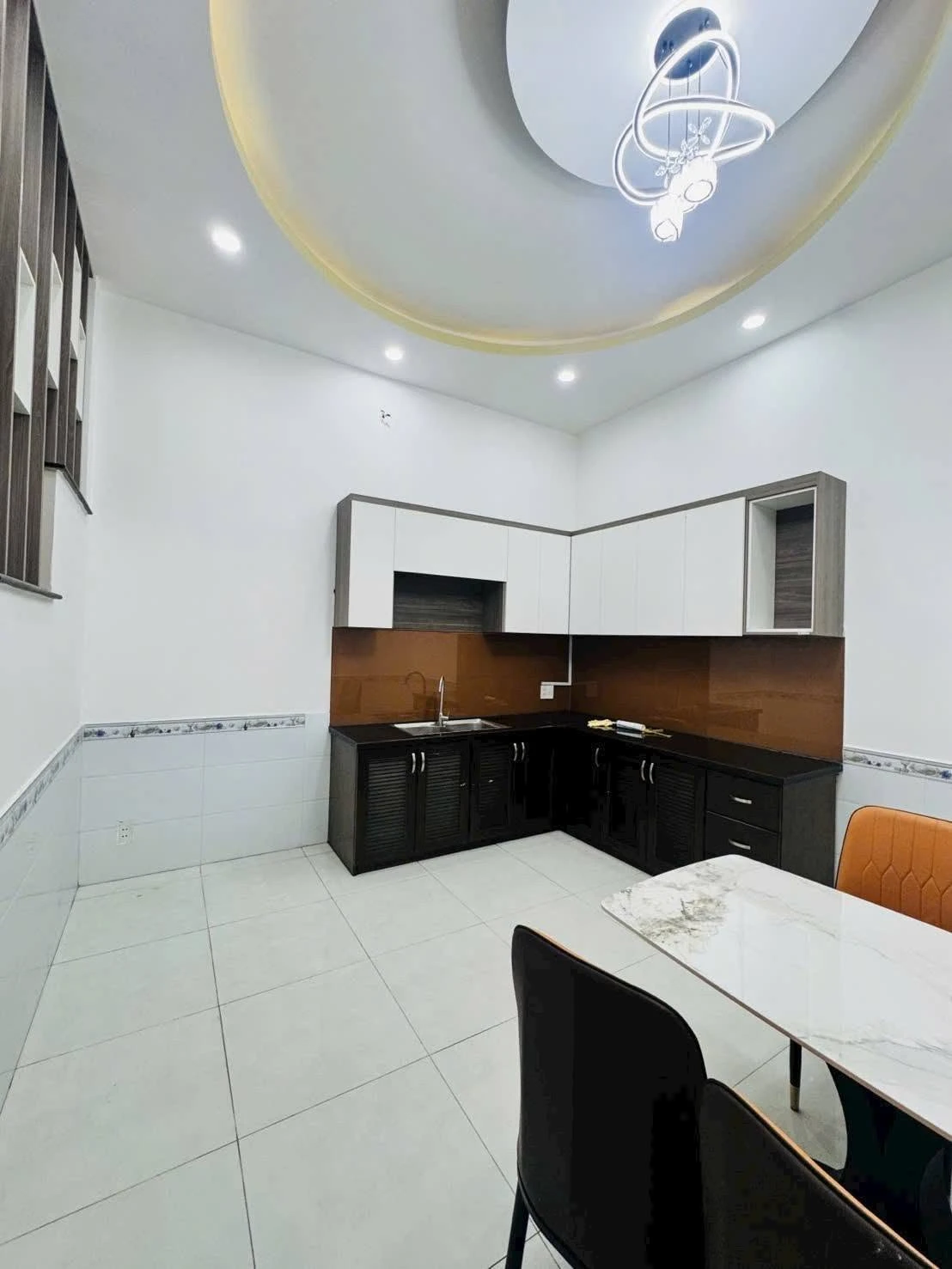 Bán nhà mới 3 tầng 54m2 Võ Văn Hát Long Trường 5.29 tỷ - Ảnh 1