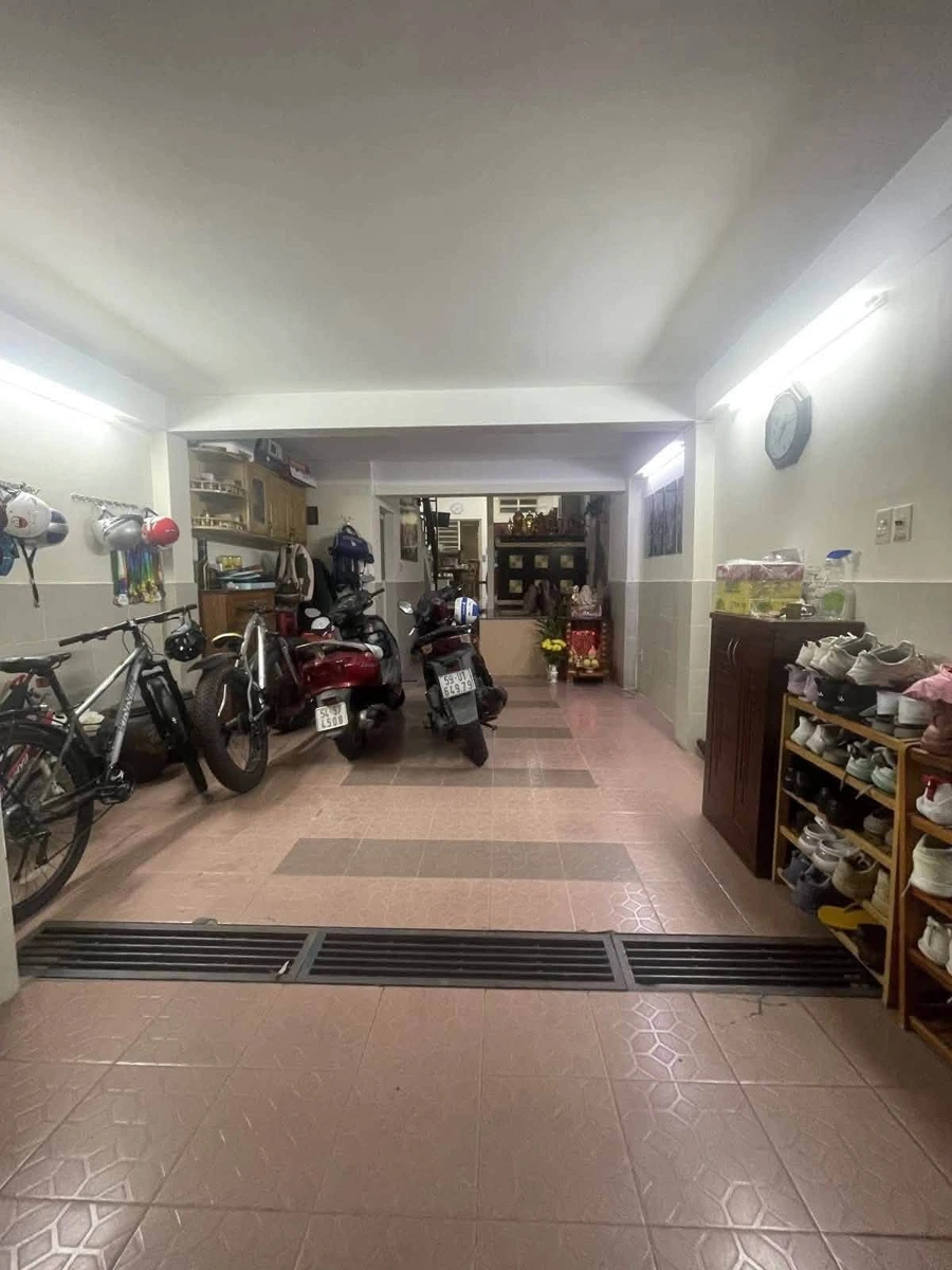 Bán nhà 4 tầng mặt tiền Lạc Long Quân Tân Bình 77.76m² 11.5 tỷ - Ảnh 1