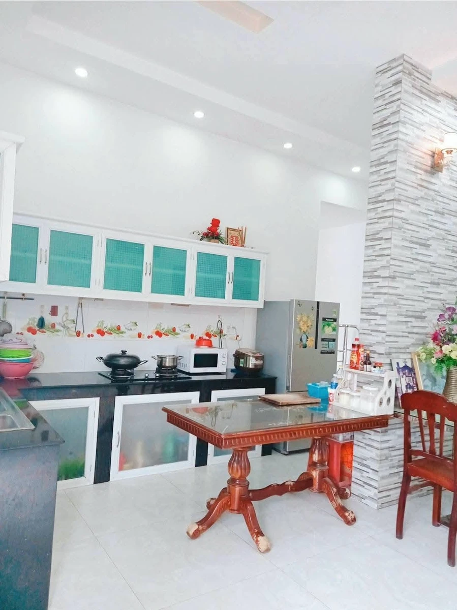 Nhà bán 3 tỷ 8 gần Trường Chuyên 167m² Phú Tân - Ảnh thu nhỏ 3