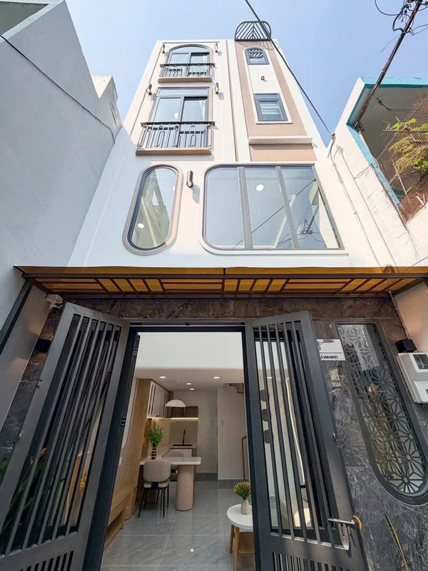 Bán shophouse 6 tầng mặt tiền Thăng Long Tân Bình 17 tỷ hottt