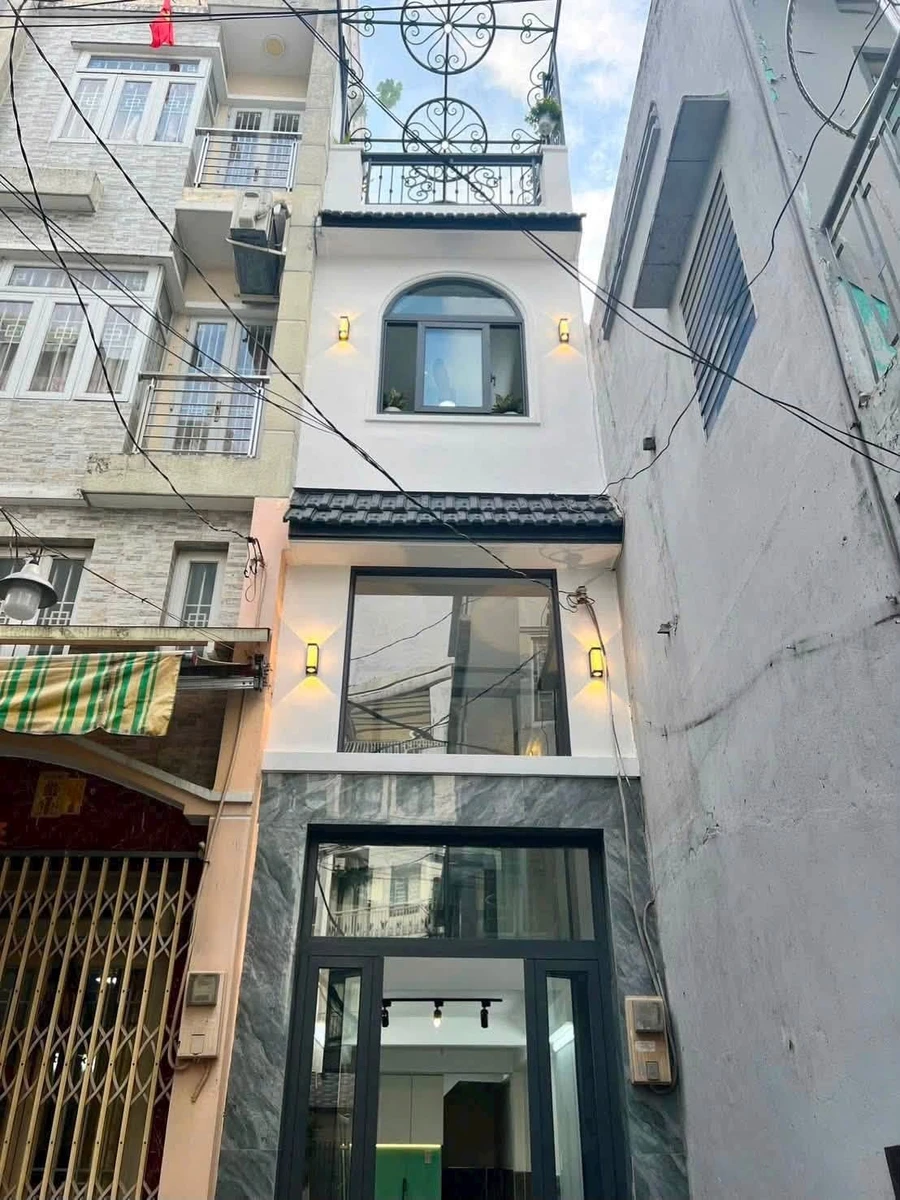 Bán nhà hẻm 2 phòng ngủ 24,5m² Quận 11, giá 4,35 tỷ - Ảnh 1