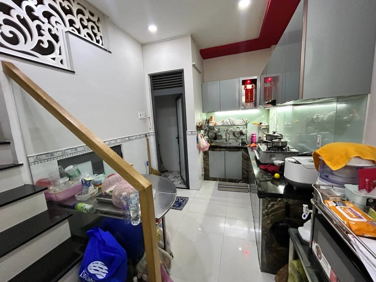 Bán nhà 2 tầng 50m2, 3PN 2WC, Tỉnh Lộ 10 gần Khu Tên Lửa, giá hơn 4 tỷ - Ảnh thu nhỏ 3