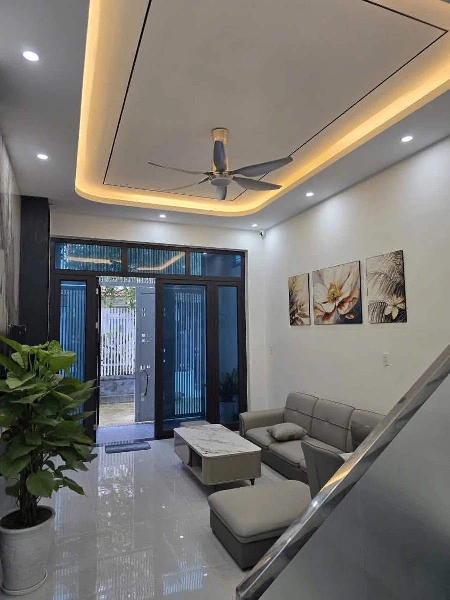 Bán nhà phố 3 phòng ngủ 74m² Hưng Dũng Quận 12 - Ảnh 1